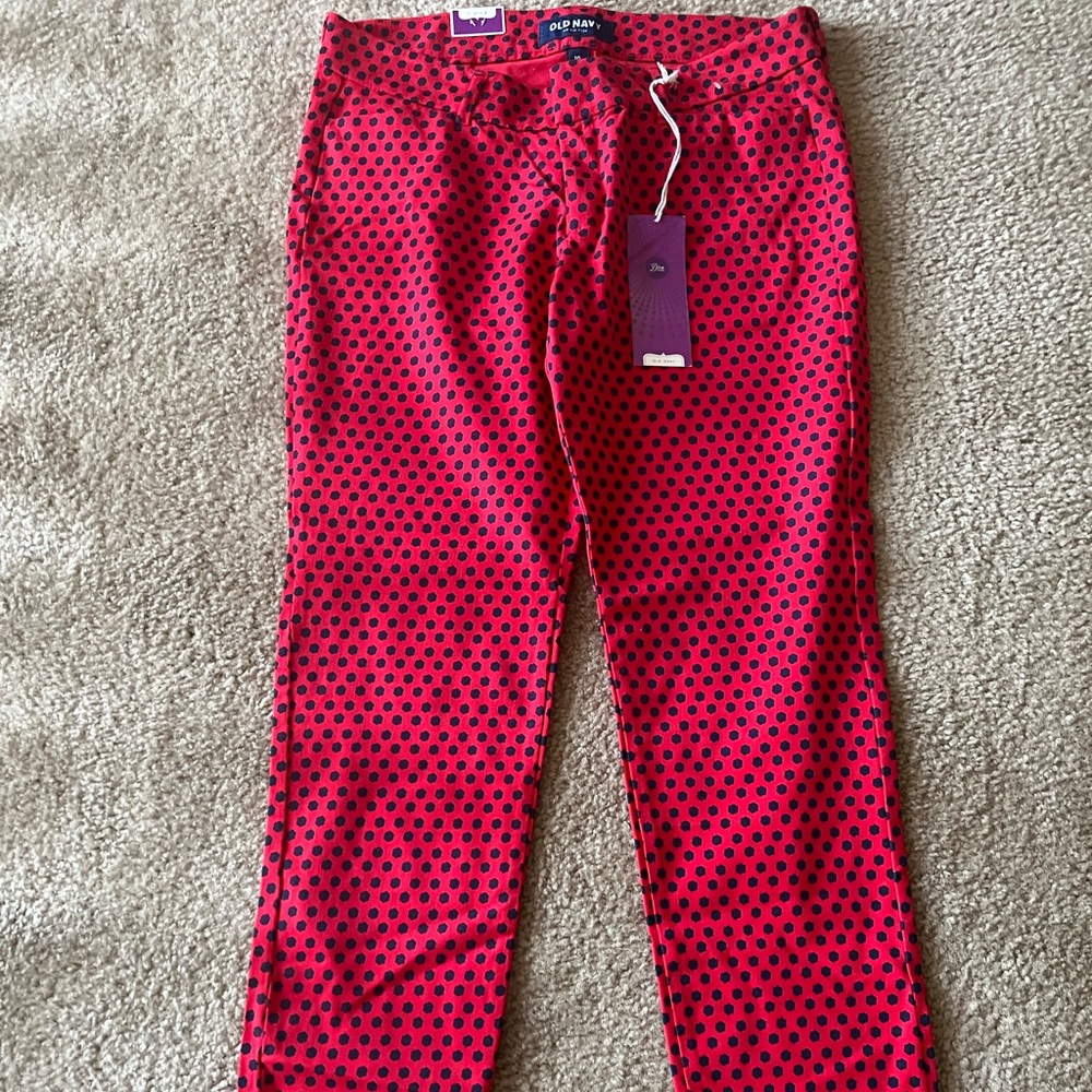Old Navy stylish red cropped ankle length pant. Has blue polka dots. Never worn.
